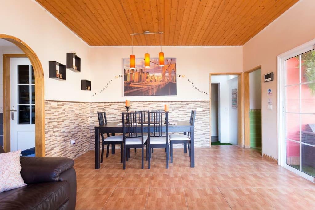 Villa Blanca Tenerife - Complete House - Terrace And Bbq, 5 Minutes From The Beach And Airport Сан Исидро Екстериор снимка